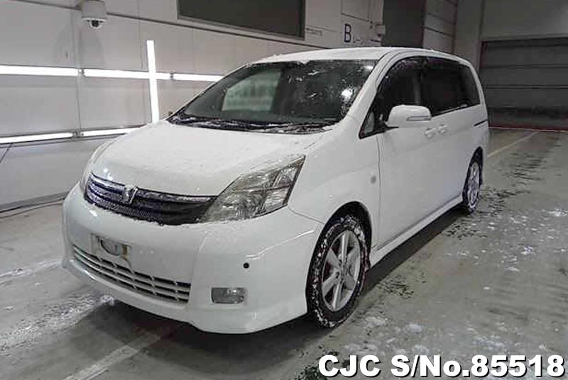 Toyota isis 2005